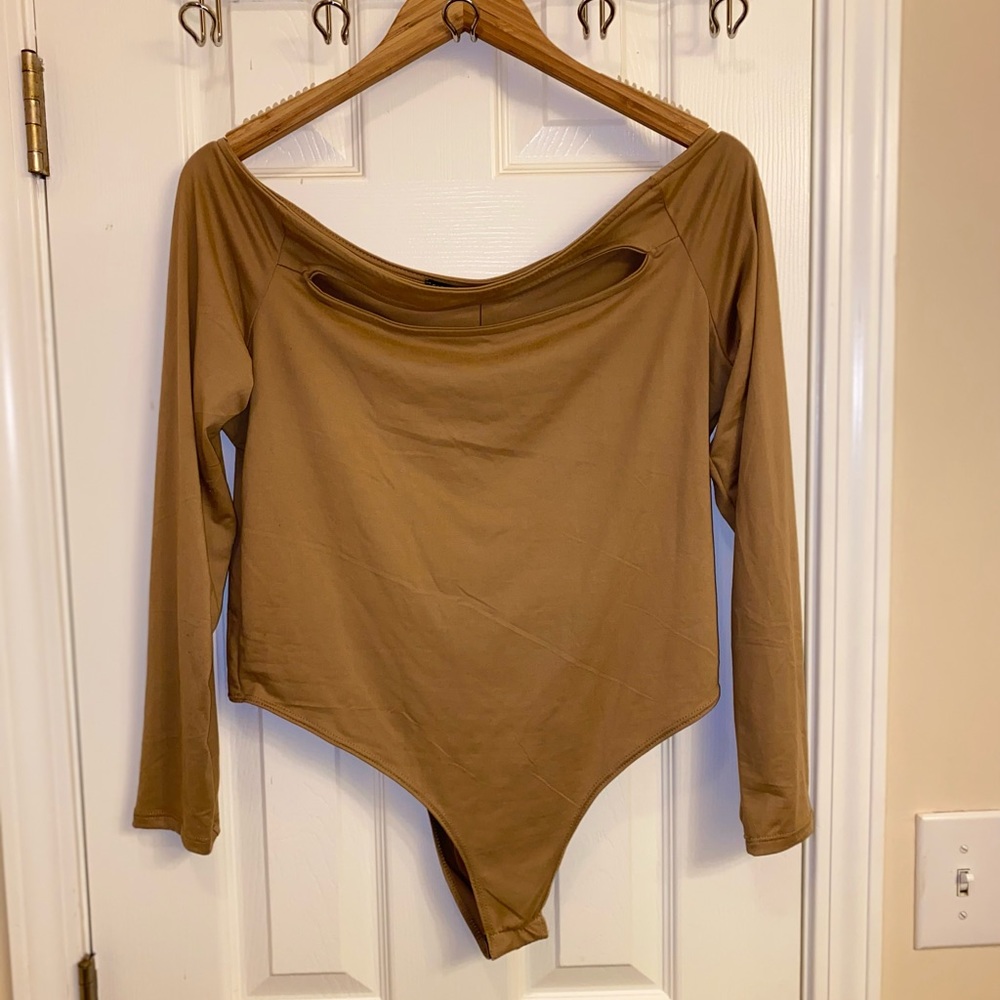 Off shoulder bodysuit